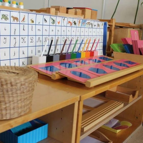 frise alphabet montessori